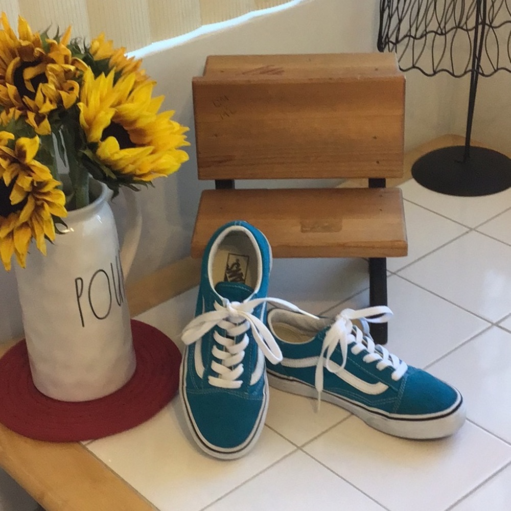 ‘Vans’ Old Skool Canvas/Suede Low Top Sneakers - Picture 2 of 8